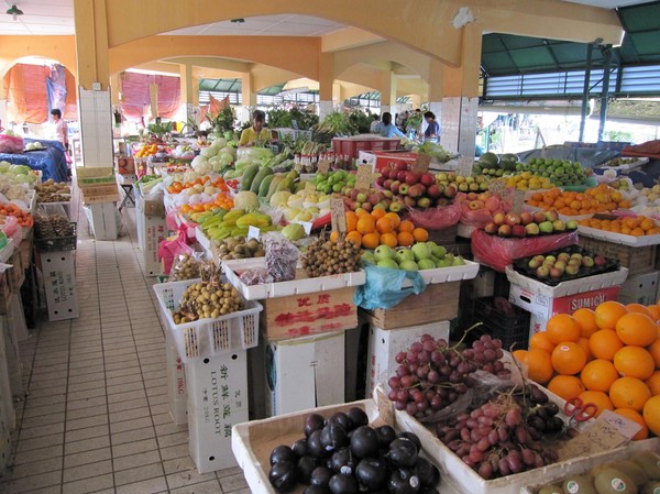 Tamu Muhibbah, marknaden där folk utifrån staden säljer sina grödor och frukter.