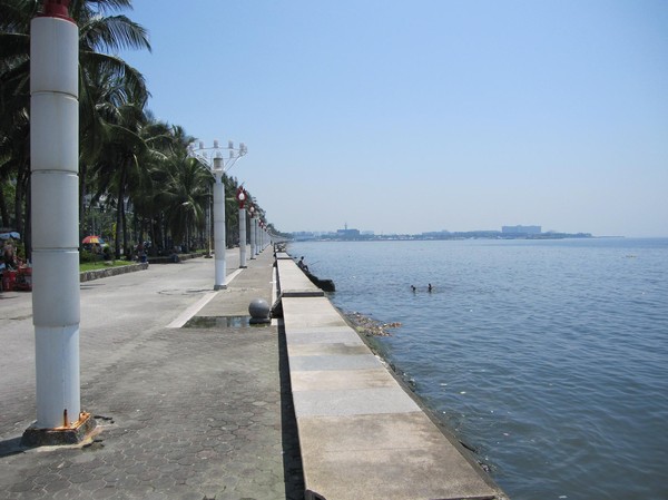 Manila waterfront. Vart tog alla restauranger vägen som var här förr?