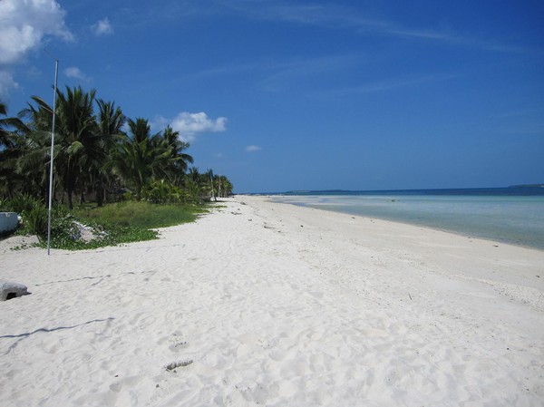 Stranden utanför Santa Fe Beach Club, Bantayan island.