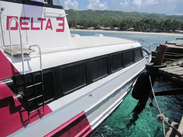 Delta Fast Ferries är ett av bolagen som trafikerar linjen Siquijor-Dumaguete, Siquijor town, Siquijor.