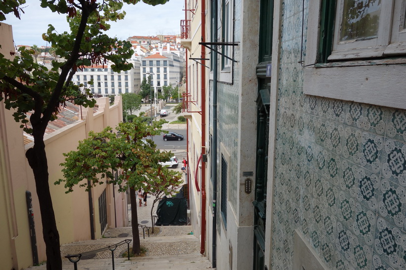 På väg upp till Castelo de São Jorge, Lissabon.