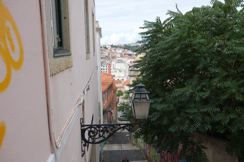 På väg upp till Castelo de São Jorge, Lissabon.