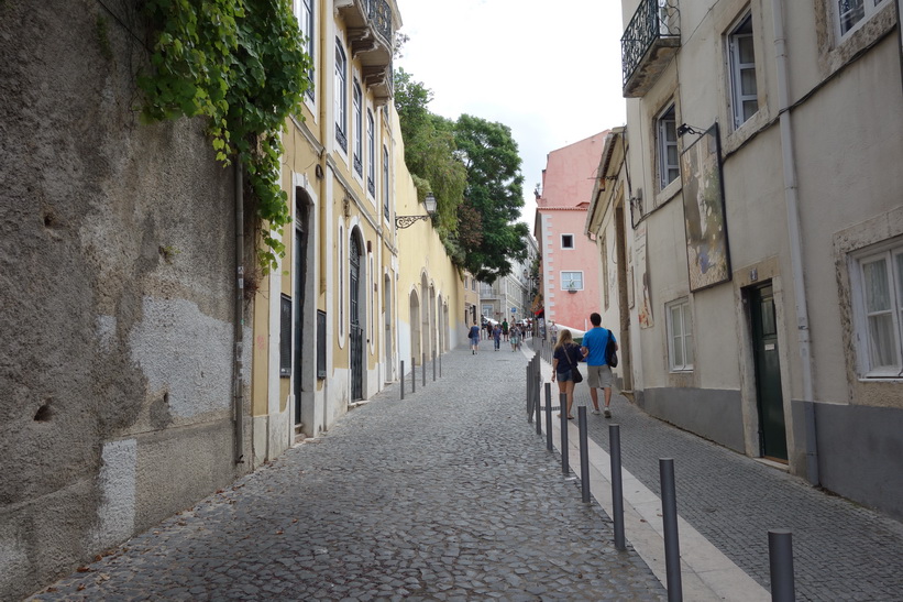 På väg upp till Castelo de São Jorge, Lissabon.