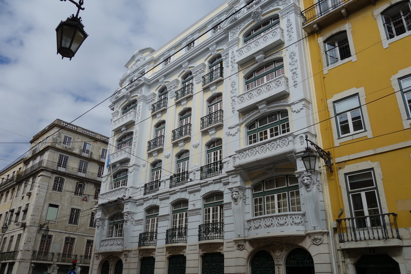 Vacker arkitektur i centrala Lissabon.