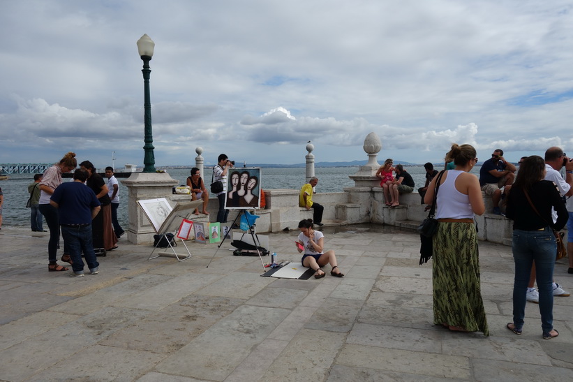 Vid Praça do Comercio och floden Rio Tejo i hjärtat av Lissabon.