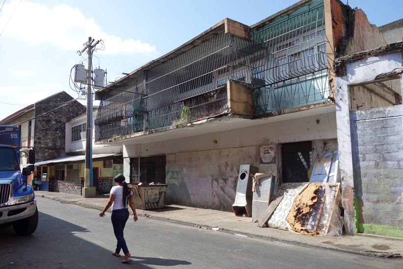 Gatuscen i Chinatown, Casco Viejo, Panama city.