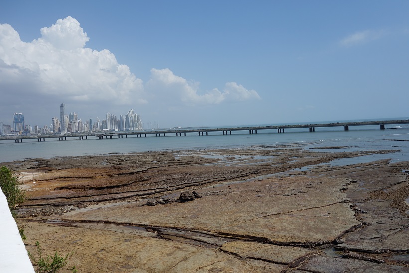 Den kontroversiella delen av Cinta Costera som omringar Casco Viejo, Panama city.