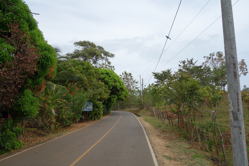 Vägen mellan centrala Santa Catalina och Playa Estero.