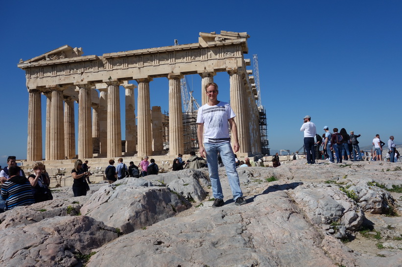 Stefan framför Parthenon, Akropolis, Aten.