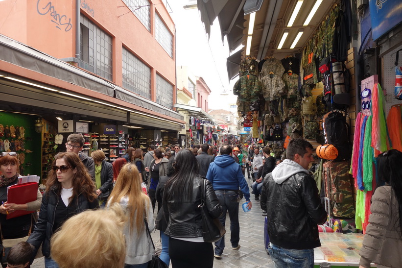 Folklivet längs gatan Ifaistou, Aten.