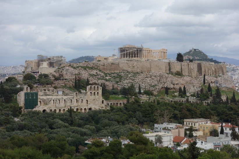 Akropolis sedd från Filopápposkullen, Aten.