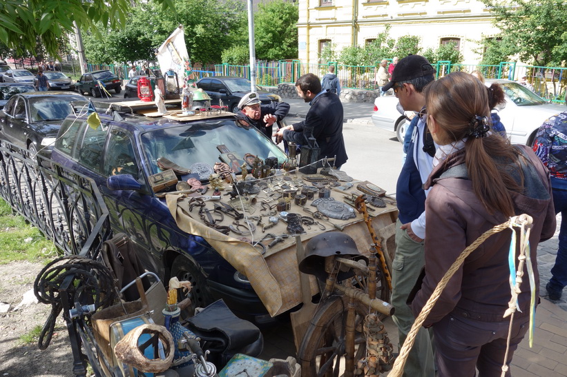 Försäljning av prylar med anknytning till Sovjet, Andriyivski uzviz, Kyiv.