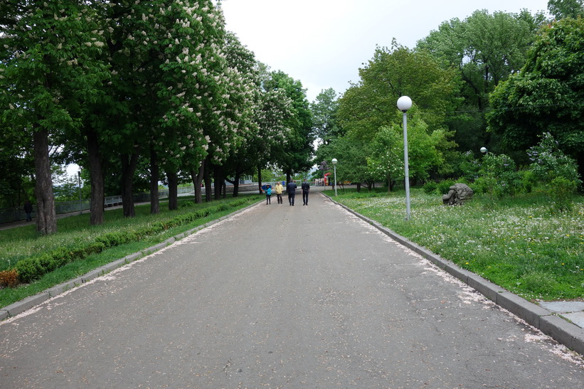 På promenad i Mariinsky park, Kyiv.