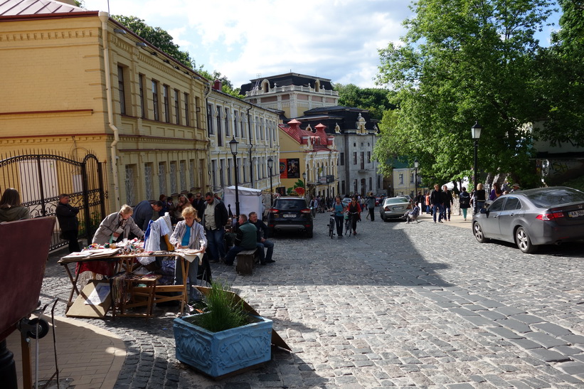 Gatuscen längs Andriyivski uzviz, Kyiv.
