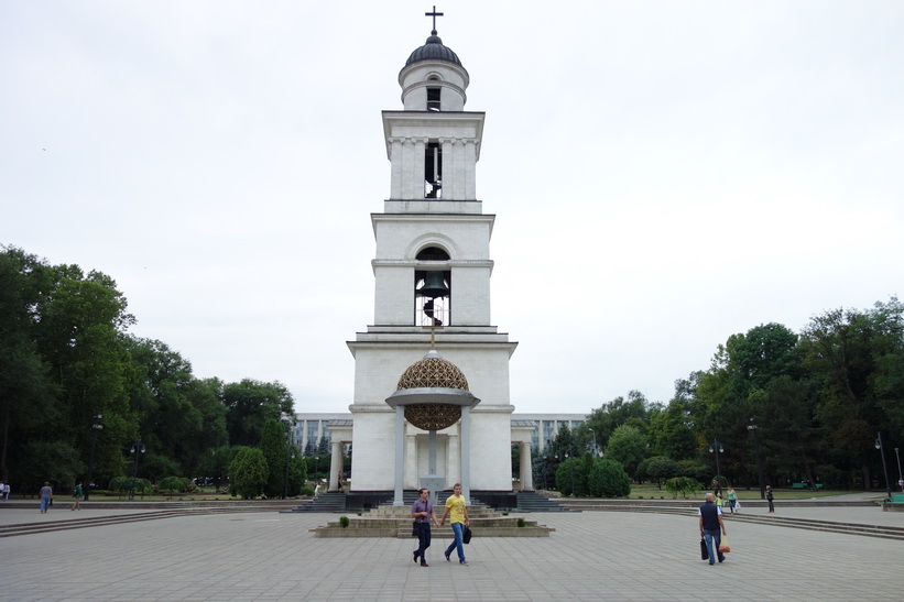 Bell tower, Parcul Catedralei, Chișinău.