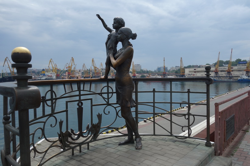 Sailor's Wife Monument, hamnen i Odessa.