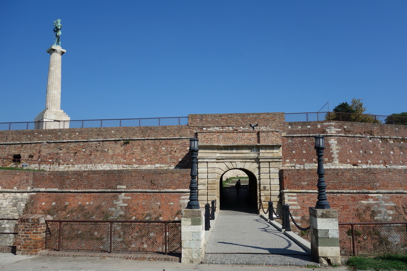 En av entréerna till fortet i Belgrad.