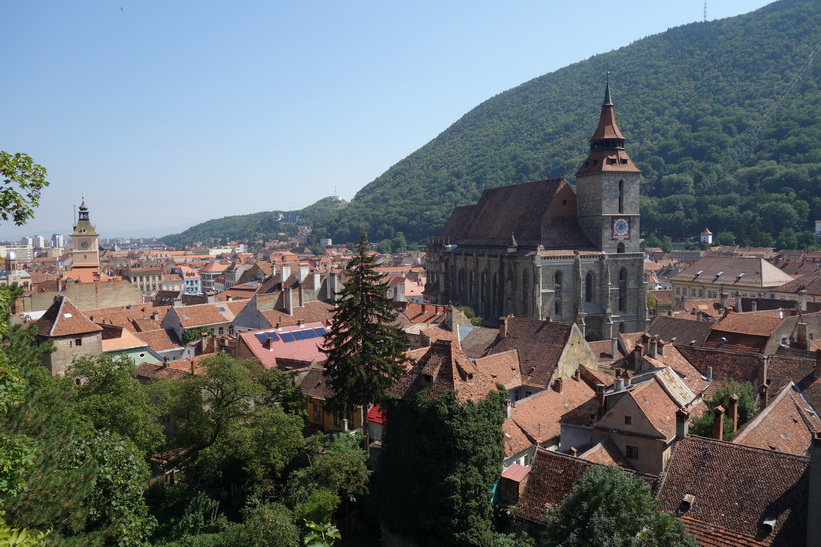 Utsikt mot Svarta kyrkan från Black tower Brașov.