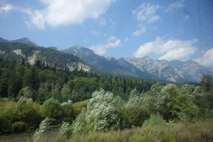 Vacker natur i närheten av Sinaia, Rumänien.