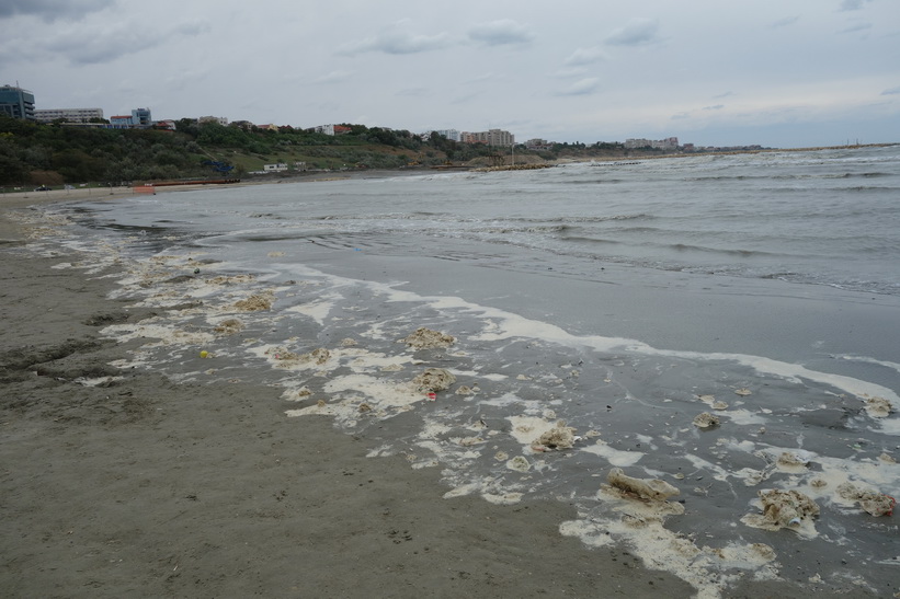 Constanţa beach, Constanţa. Vill du bada här?