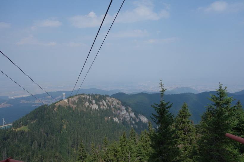På väg upp till Mount Postăvarul.
