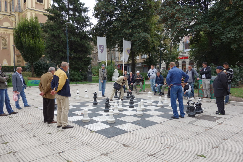 Schack i parken i centrala Sarajevo.