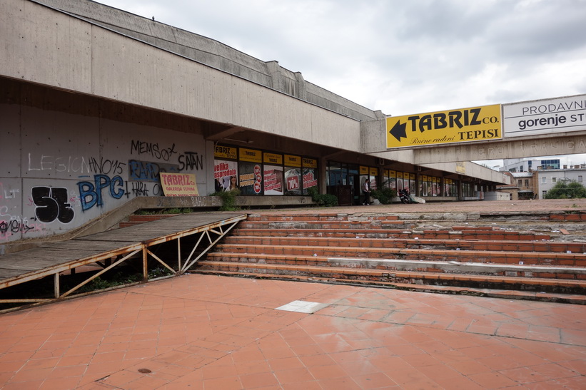 Nedgångna delar av OS-komplexet från vinter-OS 1984 i Sarajevo.