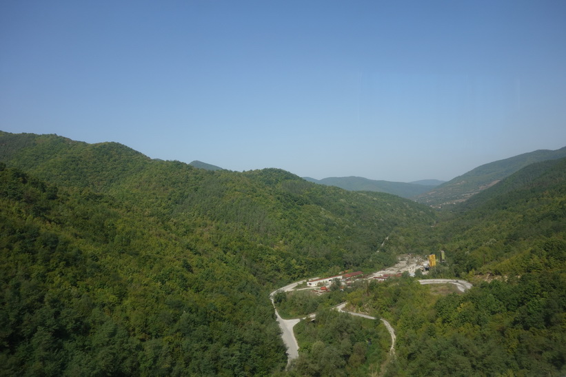 Den vackra naturen någonstans mellan Veliko Tărnovo och Sofia.