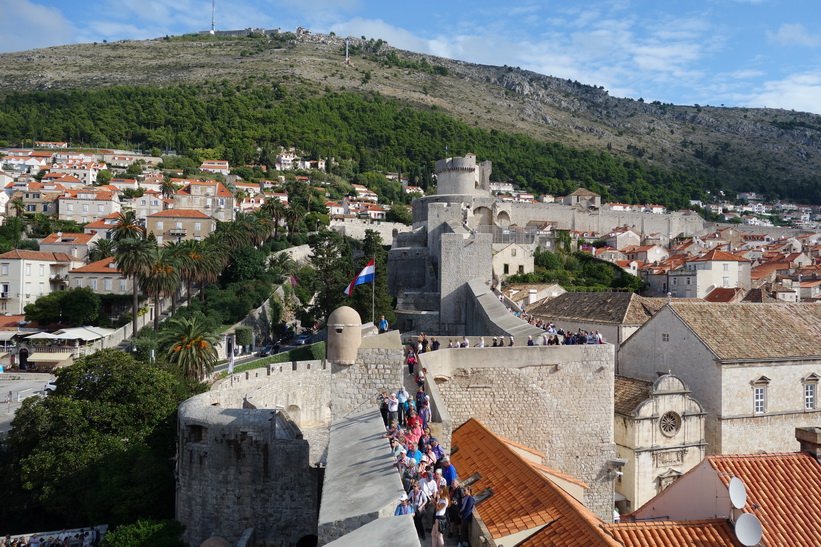 Promenaden på ringmuren i Dubrovnik.