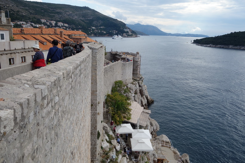 Promenaden på ringmuren i Dubrovnik.