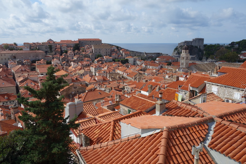 Promenaden på ringmuren i Dubrovnik.