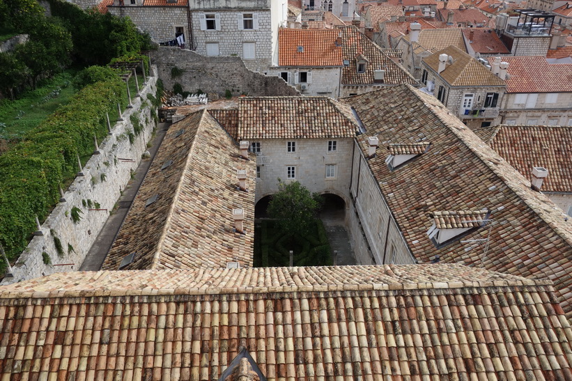 Promenaden på ringmuren i Dubrovnik.