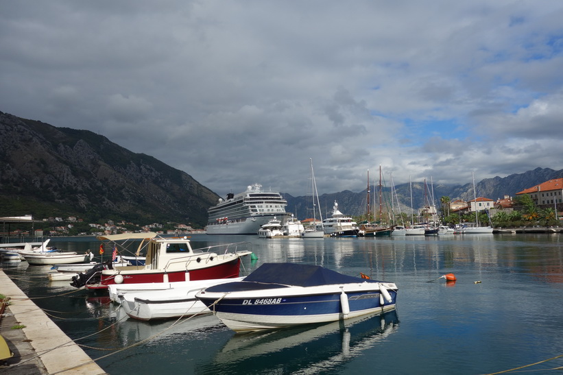 Hamnen i Kotor.