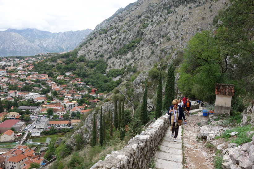 På väg uppför St John's mountain, Kotor.