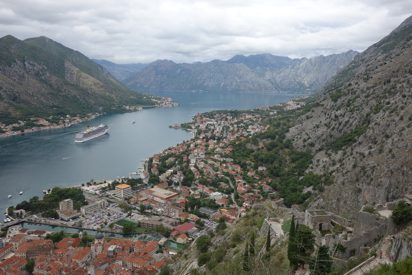 Bay of Kotor sedd från St John's mountain.