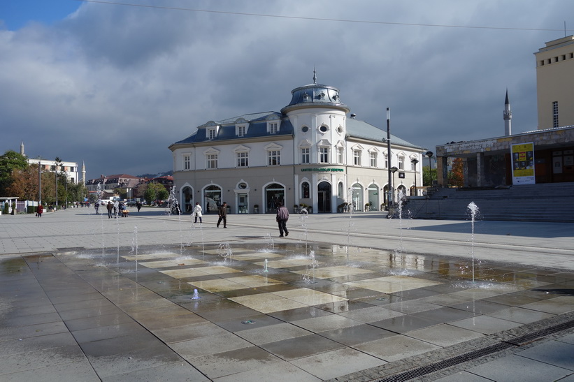 Gågatan Mother Teresa Boulevard, Pristina.