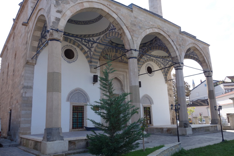 Džamija cara, den största moskén i Pristina.