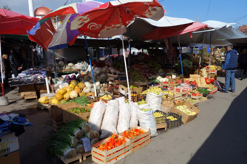 Marknaden i centrala Pristina.