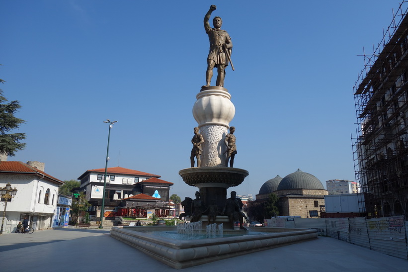 Monument i centrala Skopje.