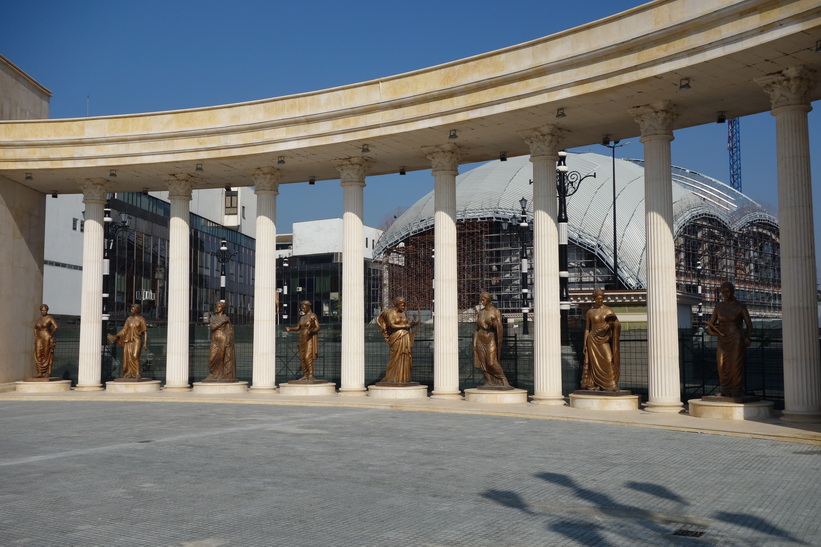 Colonnade Independent Macedonia, Skopje.