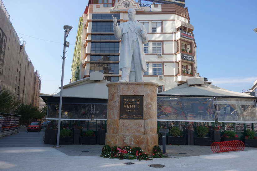 Staty vid Macedonia Square, Skopje.