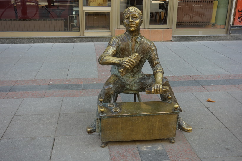 Staty längs Macedonia street, Skopje.