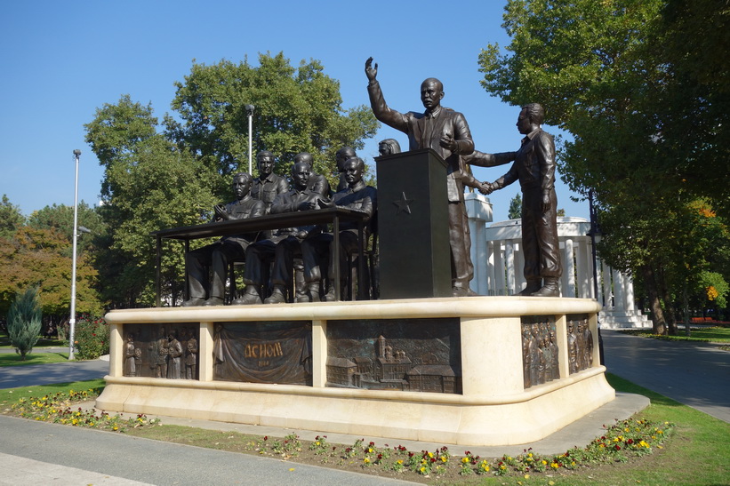 Monument i centrala Skopje.