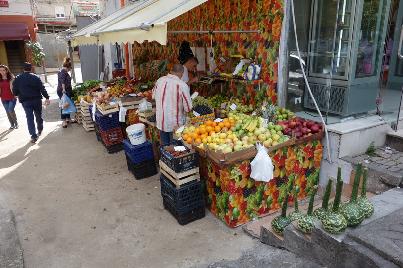 Fruktmarknad i centrala Tirana.