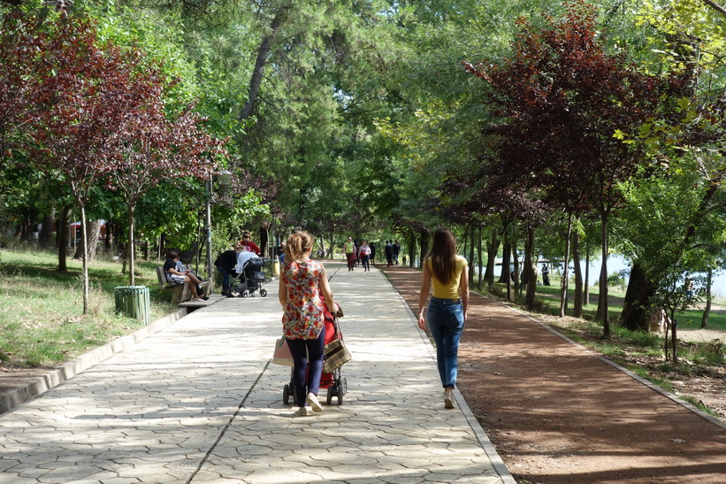 Tiranas fina jättepark (Parku i Madh Kodrat e Liqenit).