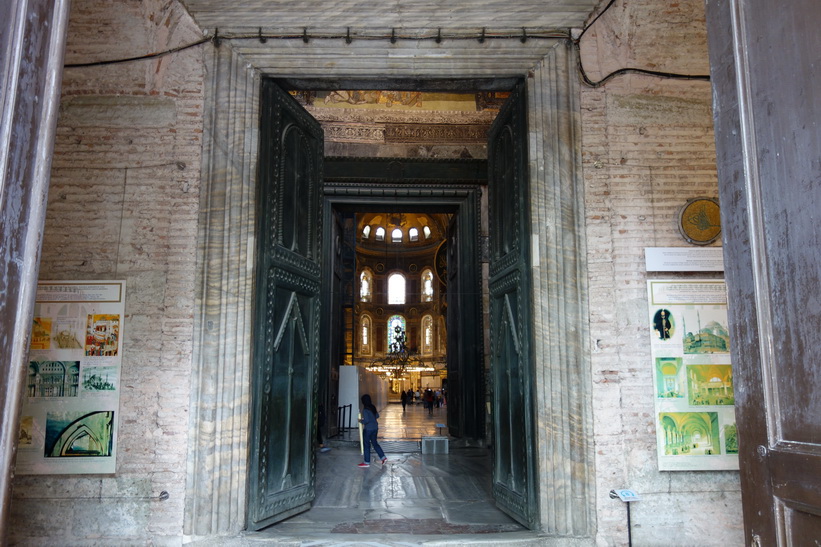 Entrén för turister till Hagia Sophia, Istanbul.