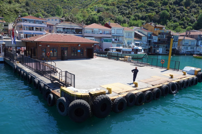 Färjeterminal Anadolu Kavağı, slutstation på Bosporen-turen för min del, Istanbul.