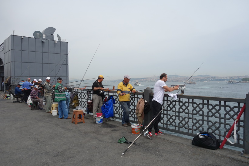 Fiskare på Galata-bron, Istanbul.