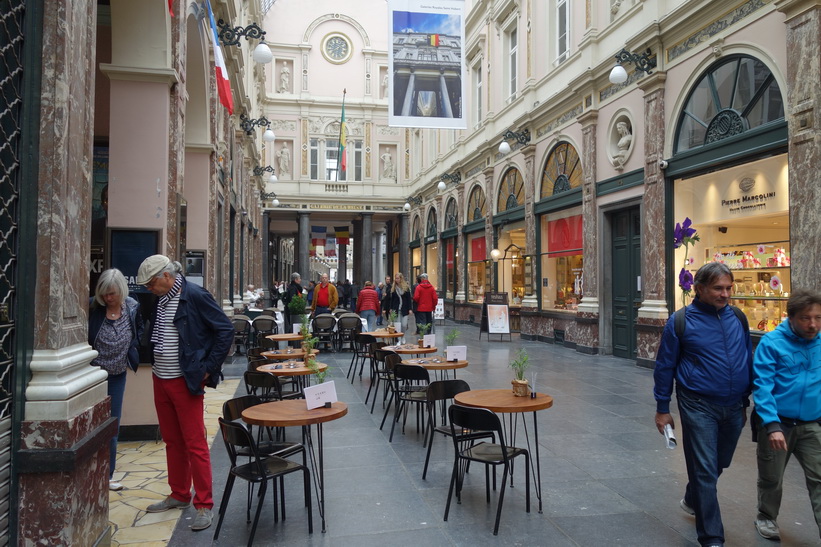 Galleria Galeries St-Hubert från 1847, centrala Bryssel.