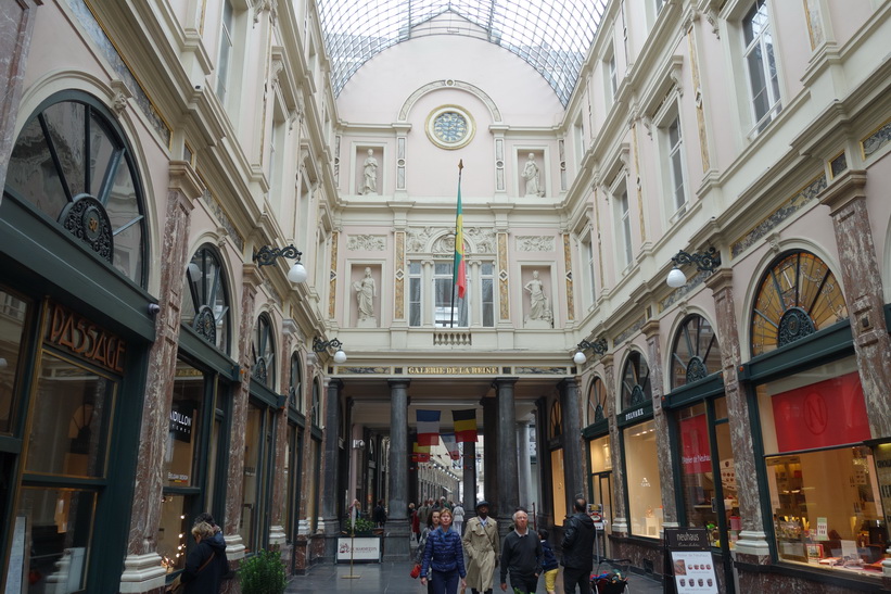 Galleria Galeries St-Hubert från 1847, centrala Bryssel.